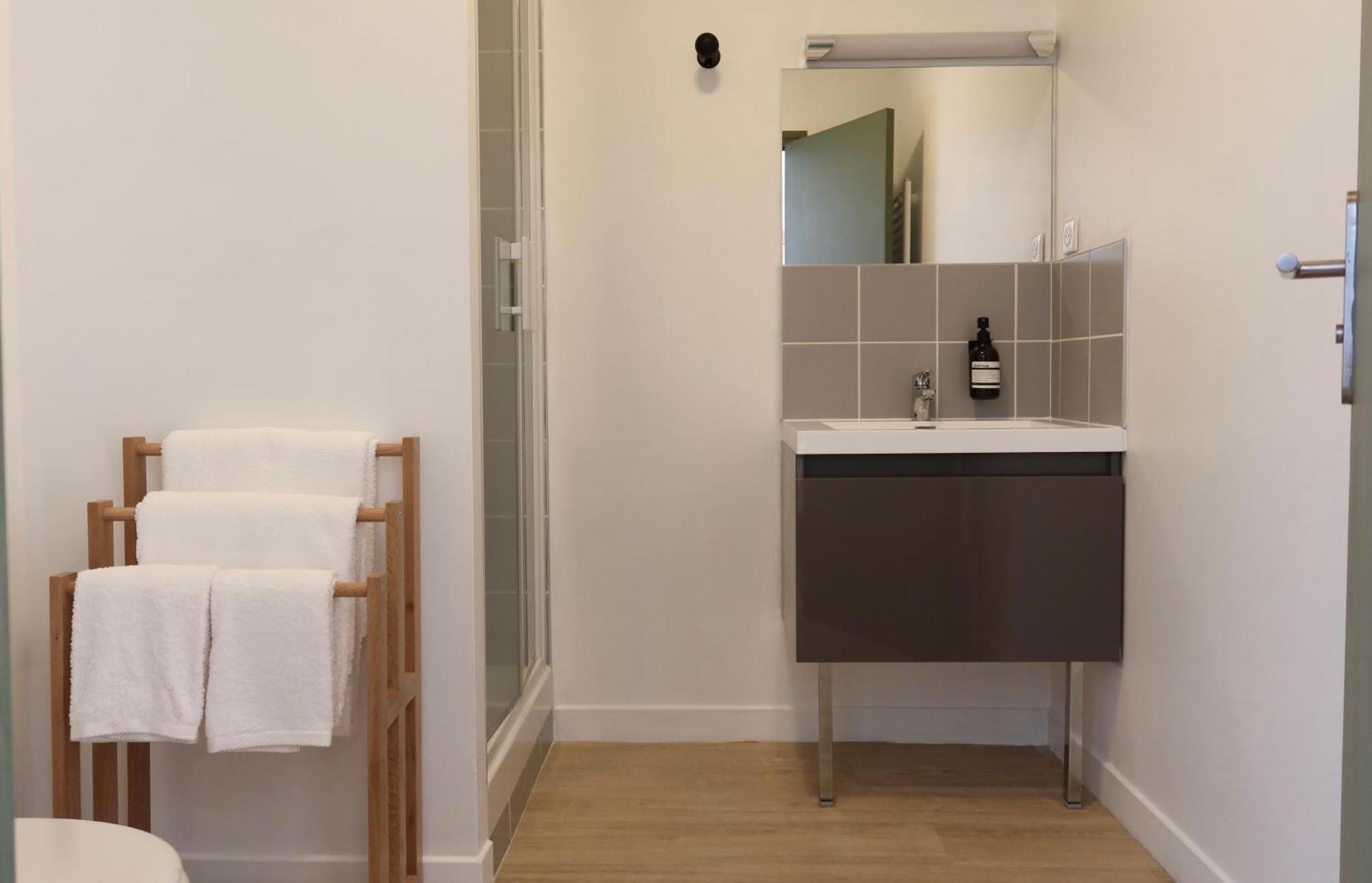 Sainte-gemme Hotel *